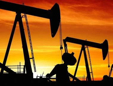 Πτώση για τη τιμή του πετρελαίου - Οι απώλειες ενός μήνα φτάνουν το 23%